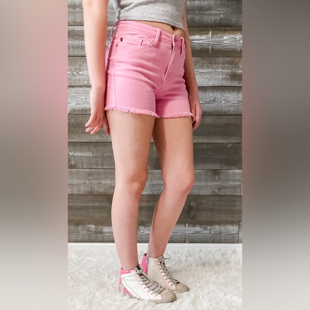 Judy Blue Pink High-Rise Frayed Hem Denim Shorts - Picture 8 of 14